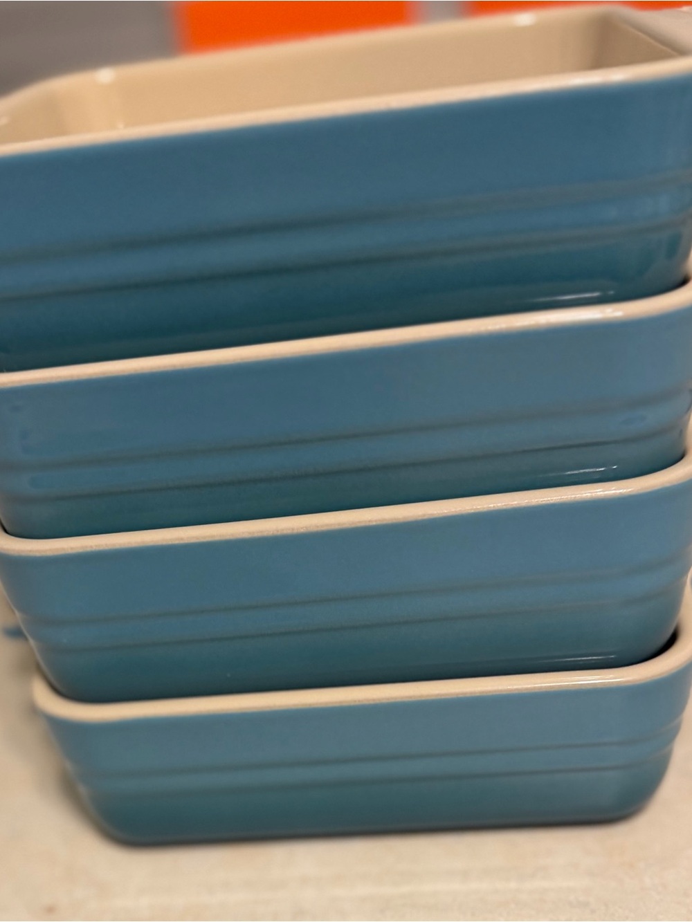 Le Creuset set of 4 mini Caribbean bakeware. 6X6 NWT